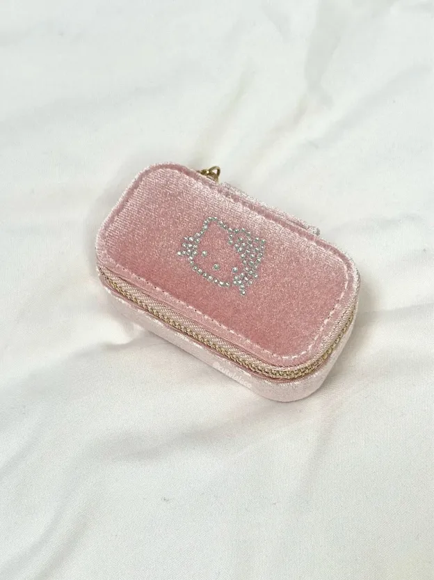 HK Premium Velvet Travel Jewelry Storage Box | Cute & Elegant Velvet Jewelry Case with Detachable Divider | Compact & Waterproof Travel Organizer 03250107