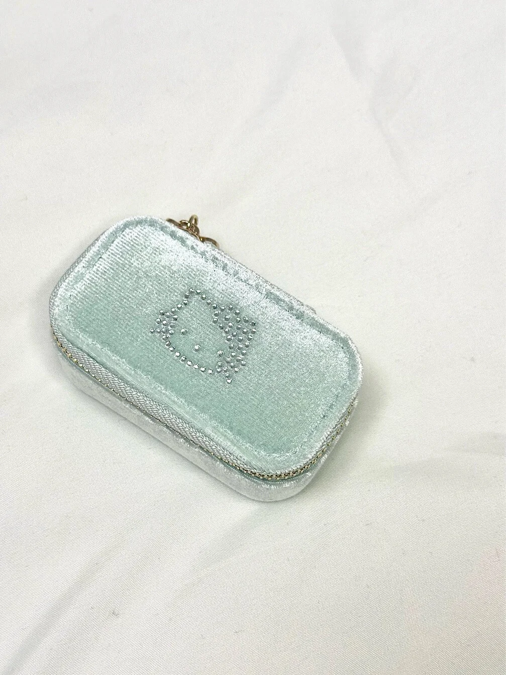 HK Premium Velvet Travel Jewelry Storage Box | Cute & Elegant Velvet Jewelry Case with Detachable Divider | Compact & Waterproof Travel Organizer 03250107