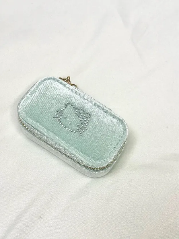 HK Premium Velvet Travel Jewelry Storage Box | Cute & Elegant Velvet Jewelry Case with Detachable Divider | Compact & Waterproof Travel Organizer 03250107