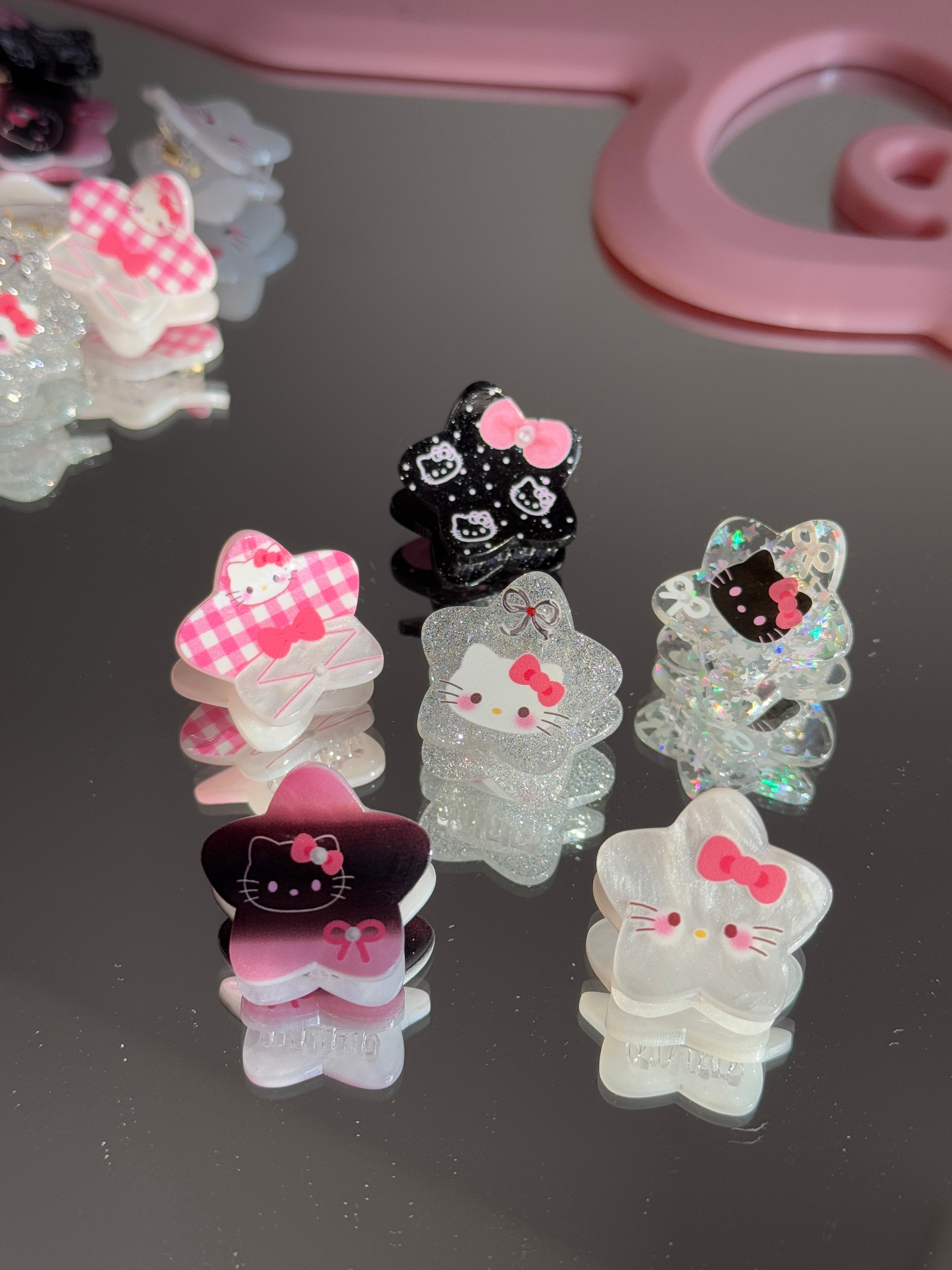 HK Star Shaped Mini Hair Clips | 6 Count (Pack of 1)