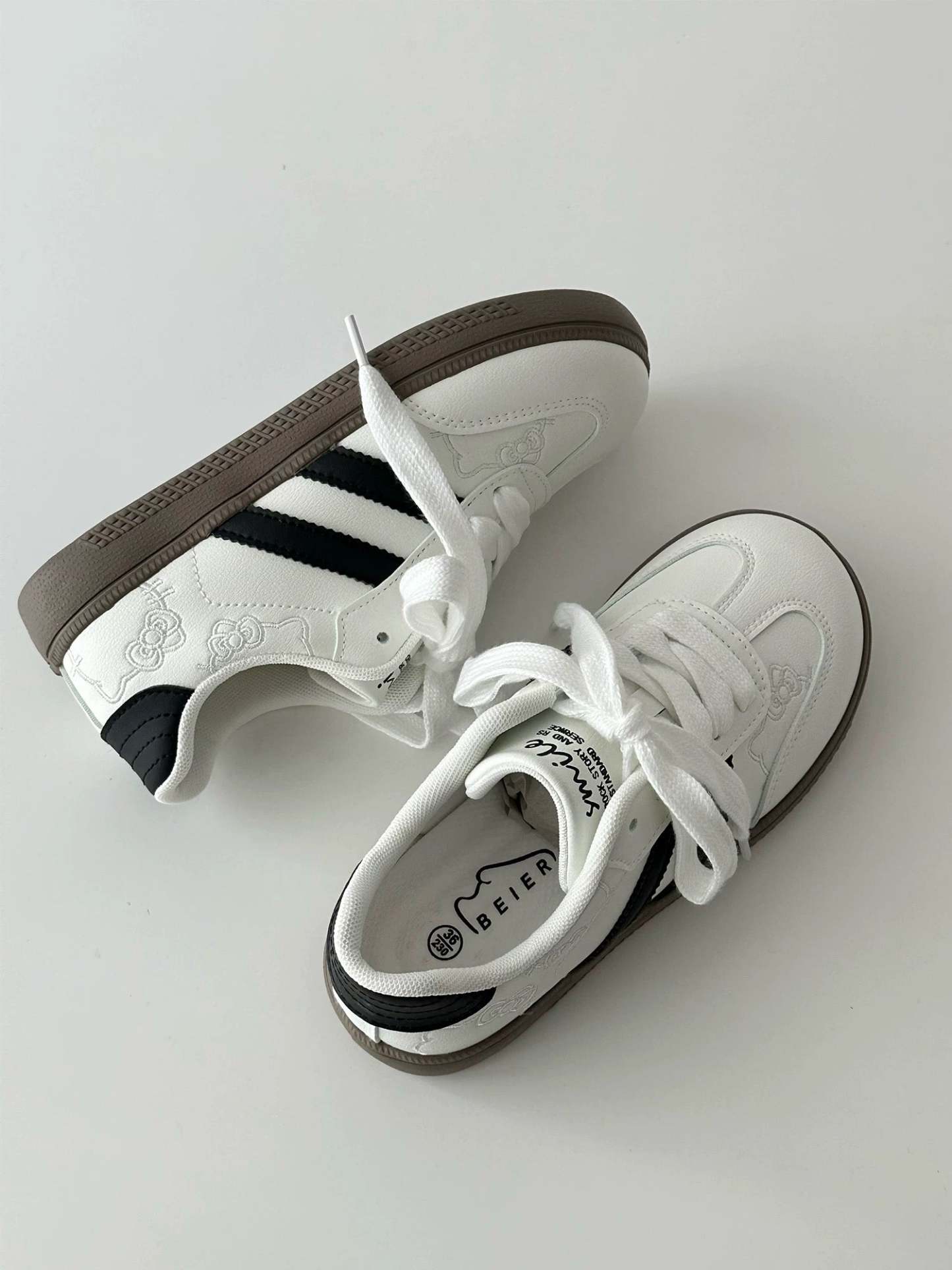 HK Embroidery Cute Sneakers Casual Fashion Comfortable Classic Shoes