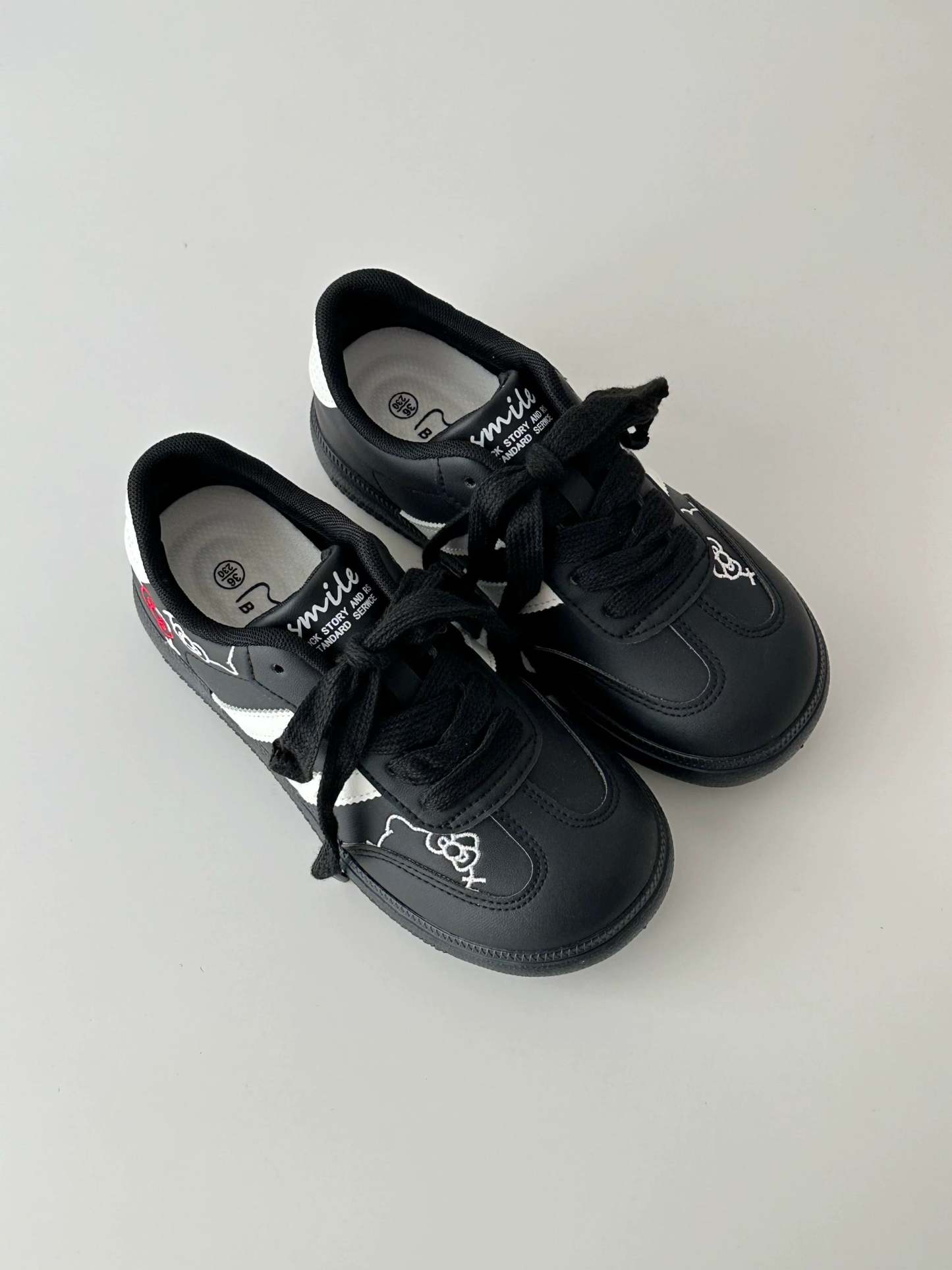 HK Embroidery Cute Sneakers Casual Fashion Comfortable Classic Shoes
