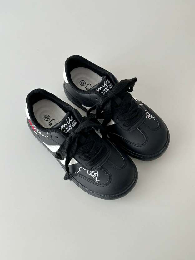 HK Embroidery Cute Sneakers Casual Fashion Comfortable Classic Shoes