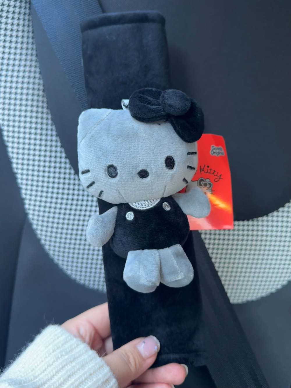 Cute HK Car Seat Belt Shoulder Pad Cover Car Accessories - Kawaii Safety Belt Protector with Cute KT