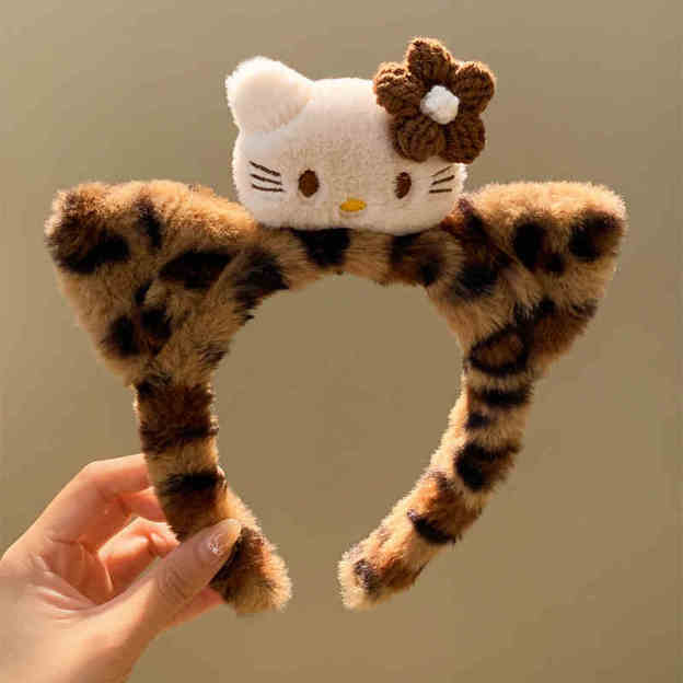 Cute Tan Hello Kitty Leopard Print Plush Headband – Skincare & Makeup Cartoon Hair Accessory