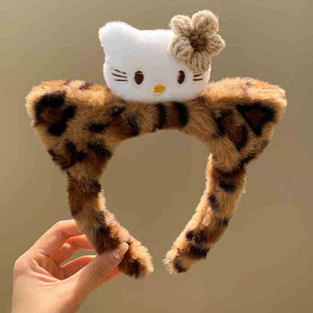 Cute Tan Hello Kitty Leopard Print Plush Headband – Skincare & Makeup Cartoon Hair Accessory