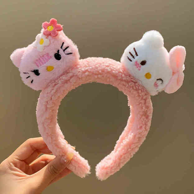 Cute Tan Hello Kitty Leopard Print Plush Headband – Skincare & Makeup Cartoon Hair Accessory