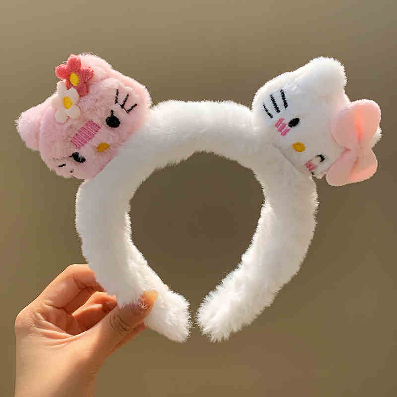 Cute Tan Hello Kitty Leopard Print Plush Headband – Skincare & Makeup Cartoon Hair Accessory