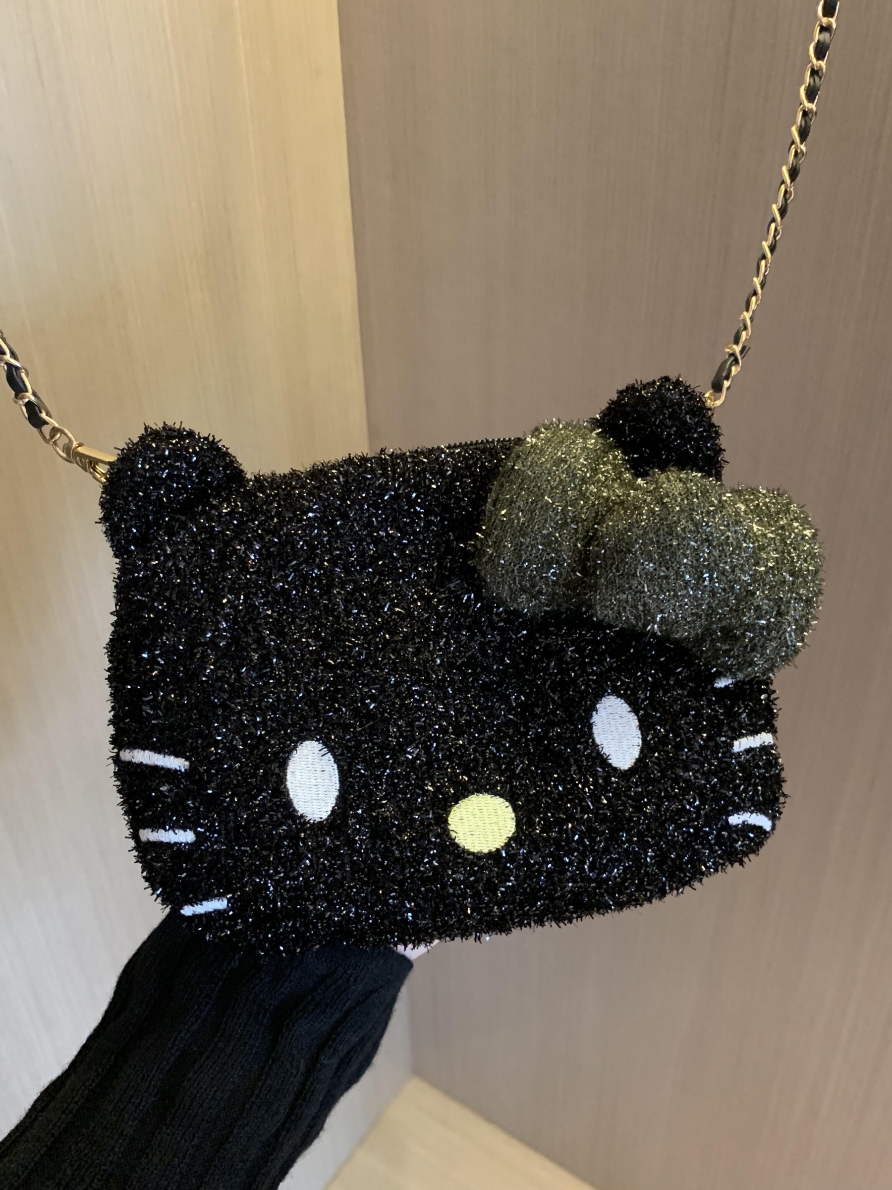 Sparkling HK Chain Crossbody Bag