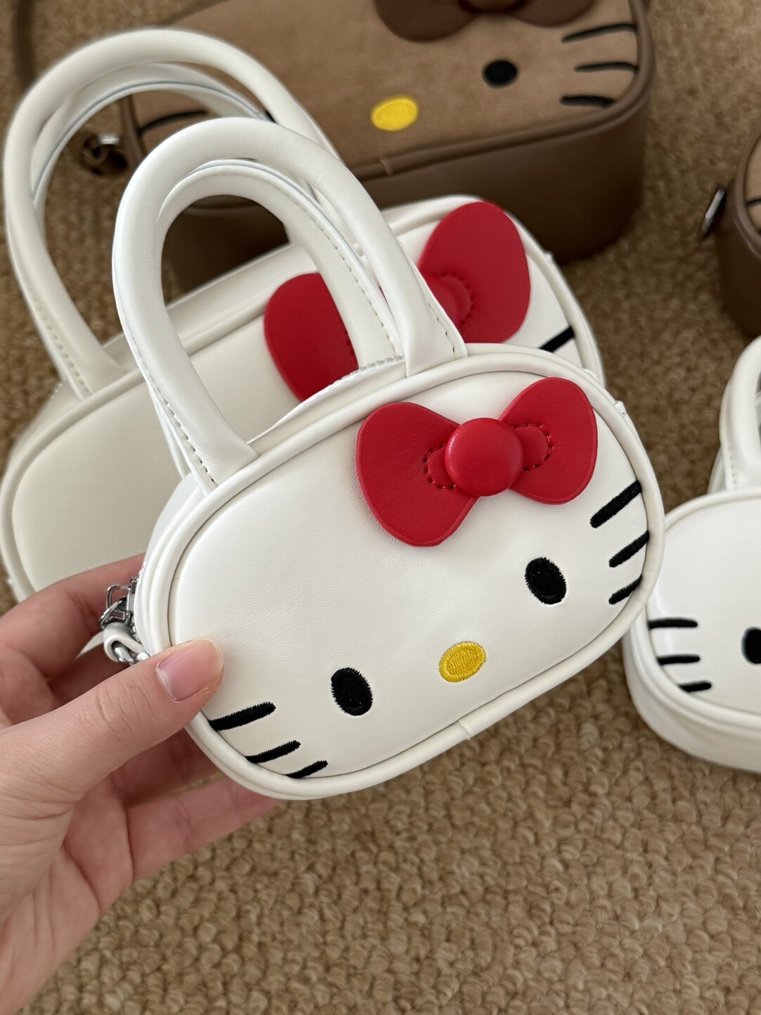 HK White Boston Bag, Cute Cartoon Shoulder Handbag, Small Crossbody Purse for Women, Kawaii Travel Tote with Mini Option 01251008