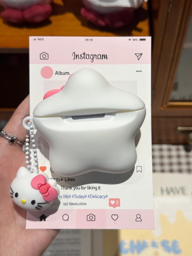 Hello Kitty Kawaii Starry AirPods Case