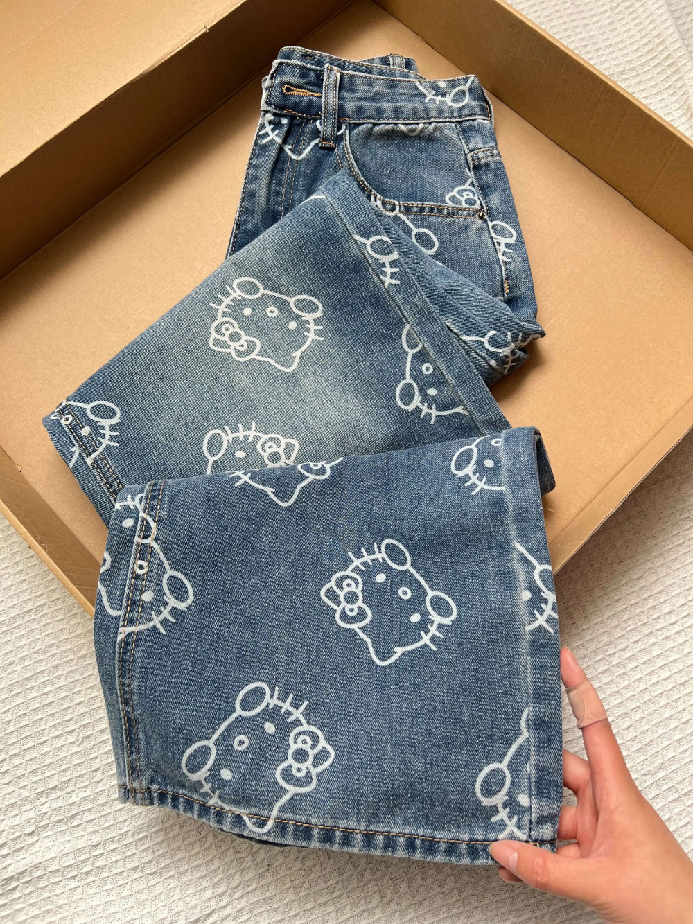 HK Print High Waist Flare Denim Pants for Women - Loose Fit Wide Leg Trousers 01250527