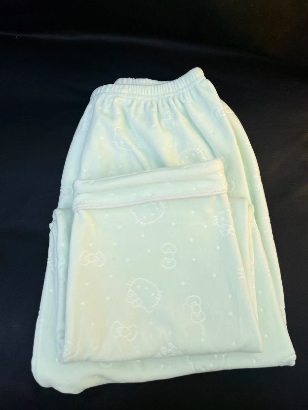 HK Women’s Double-Sided Coral Fleece Thermal Pajama Set Autumn Winter Cozy Loungewear Thickened Warm Long-Sleeve Homewear 01251202