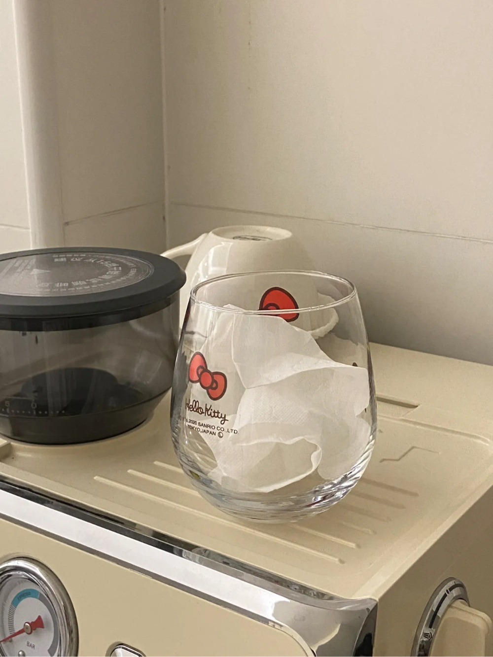 HK Kawaii Glass Tumbler - 350ml Handblown Cup with Cute Cat Design, Thermal Shock Resistant 01250513