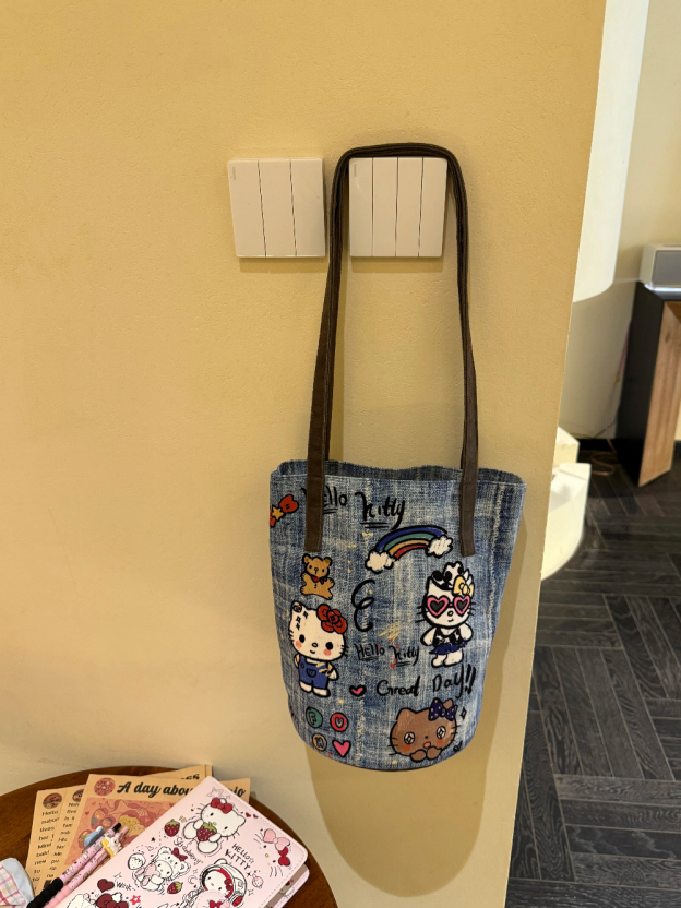 HK Retro Bucket Bag - Adjustable Crossbody & Shoulder Strap, Kawaii Vintage Style Tote 01250506