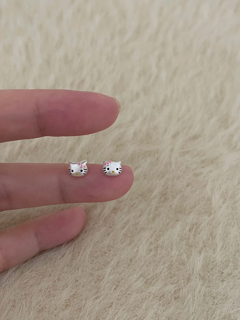 Silver HK Stud Earrings – Matte Finish, Dainty Kawaii Jewelry for Daily Wear 01250708