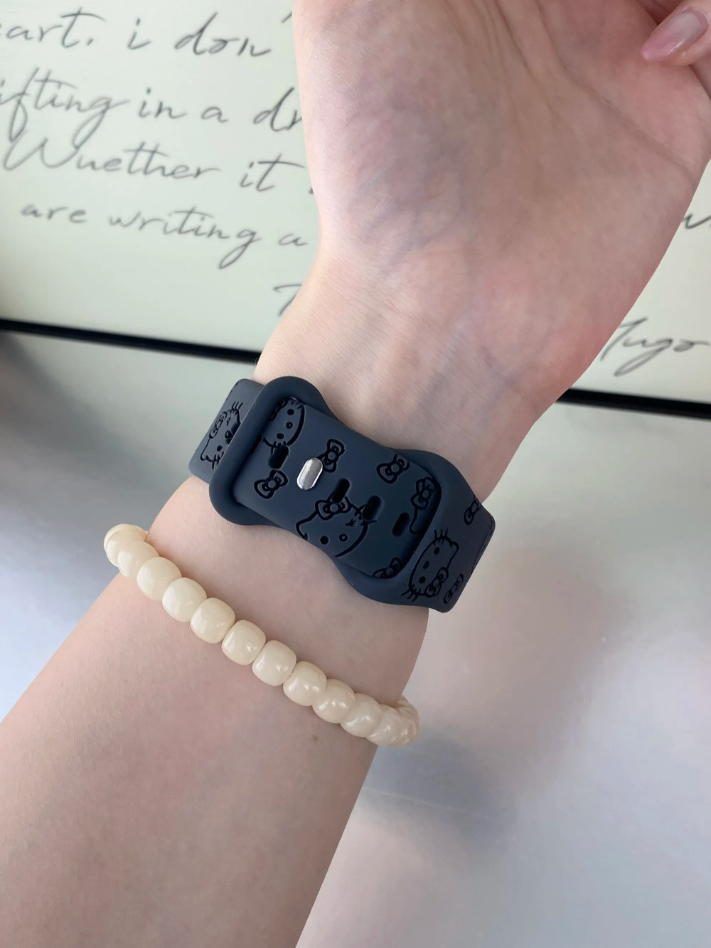 HK Engraved Silicone Watch Band – Cute Kitty Strap for Apple Watch 01250723