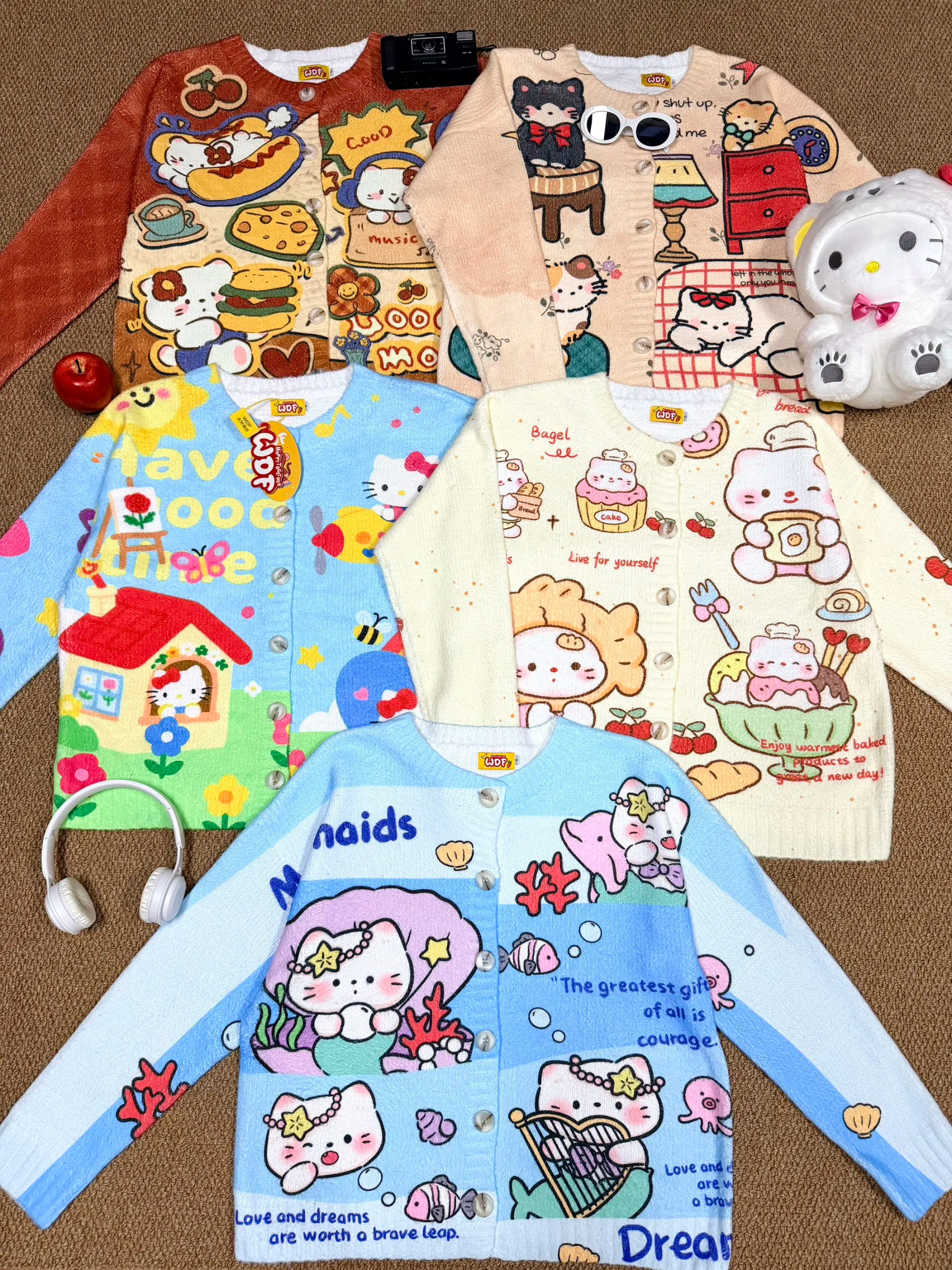 HK Soft Plush Winter Hoodie – Custom 2025 Cozy Hotdog & Burger Graphic Fuzzy Sweatshirt for Warm Winter Wear ( 01251203 )