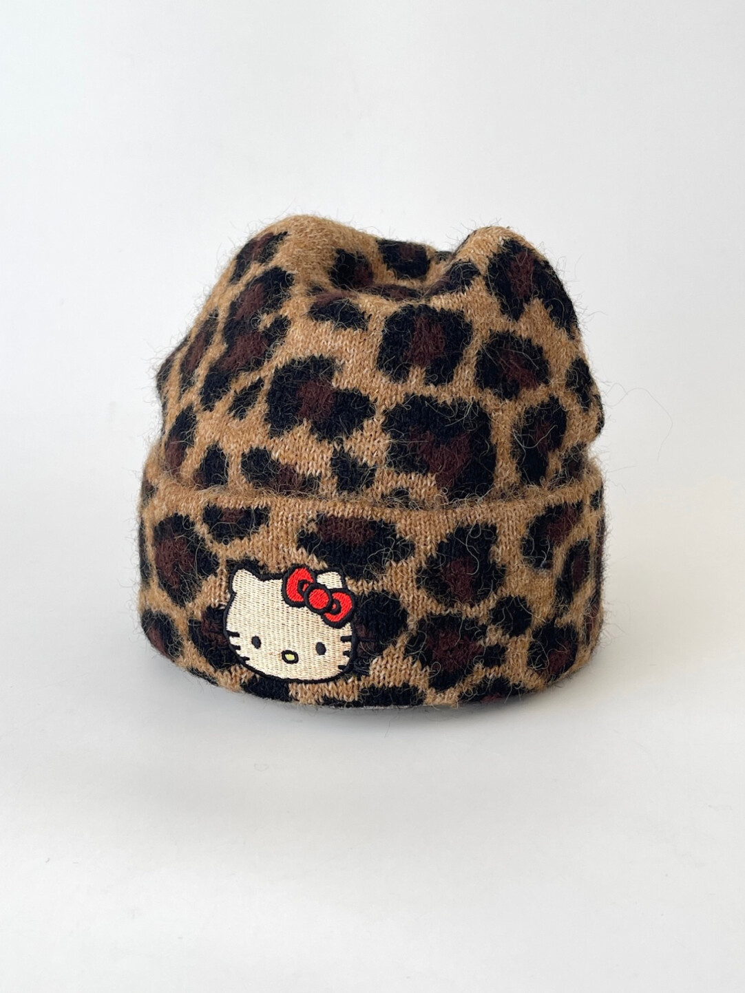 HK Leopard Knit Beanie for Women, Cute Warm Winter Hat, Elastic Cozy Skull Cap, Fashionable Knitted Headwear for Cold Weather 01250923