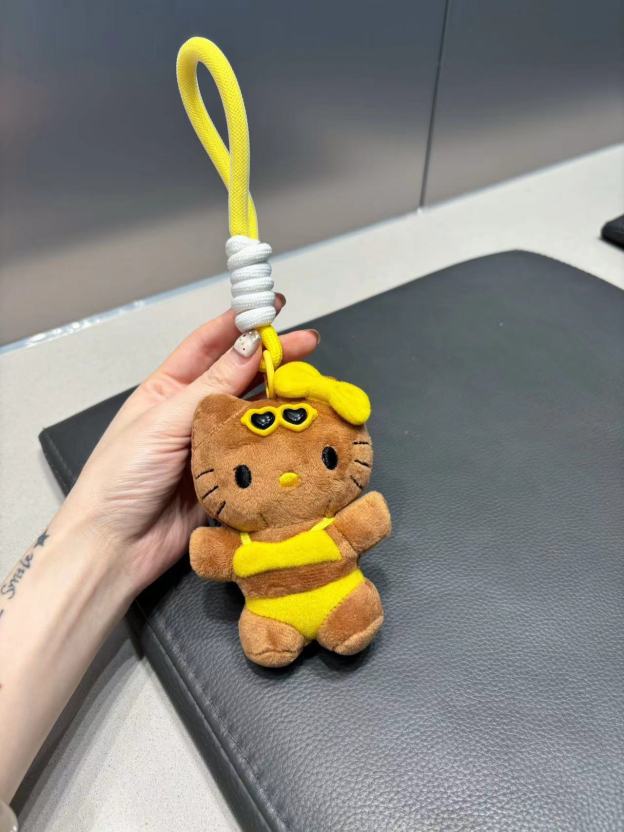 HK Car Seat Belt Pads - Kawaii Shoulder Protectors for Women & Kids 01250616
