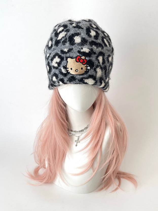 HK Leopard Knit Beanie for Women, Cute Warm Winter Hat, Elastic Cozy Skull Cap, Fashionable Knitted Headwear for Cold Weather 01250923