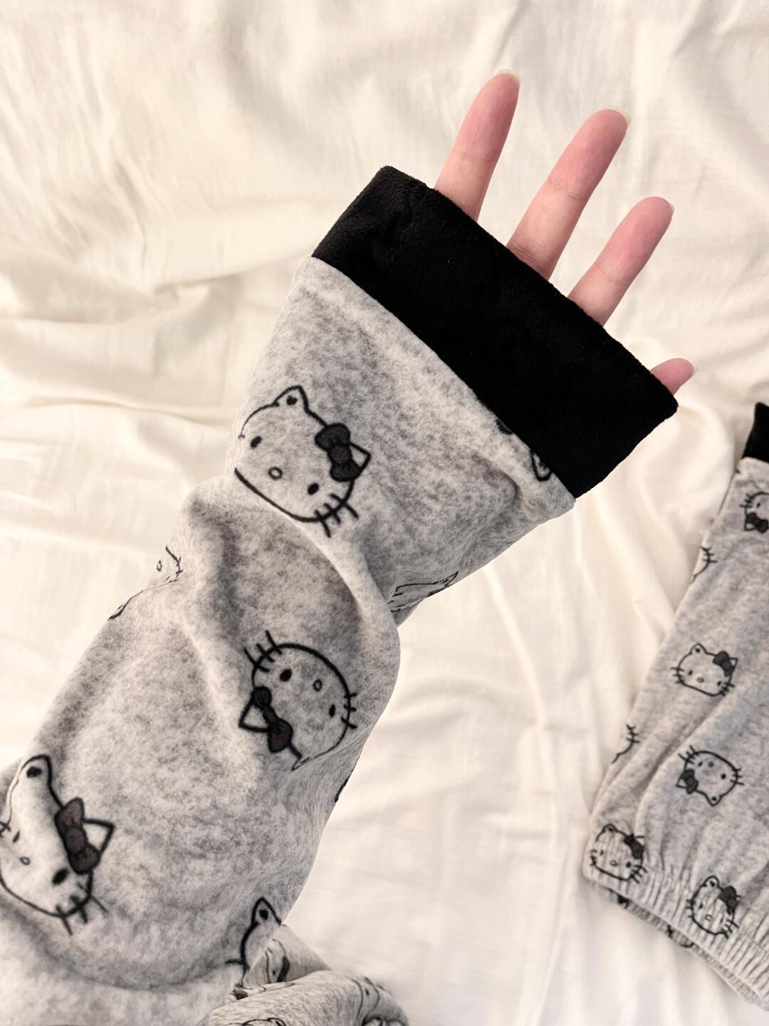 HK Warm Fleece V-Neck Pajama Set 01251121, Cute Thickened Autumn Winter Loungewear, Soft Brushed Fabric Sleepwear, Plus Size Cozy Home Set