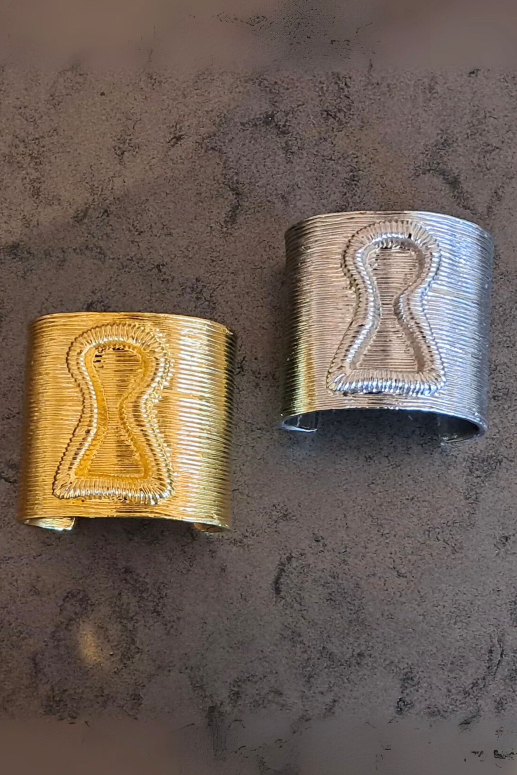 KeyHole Textured Wide Cuff Bracelet
