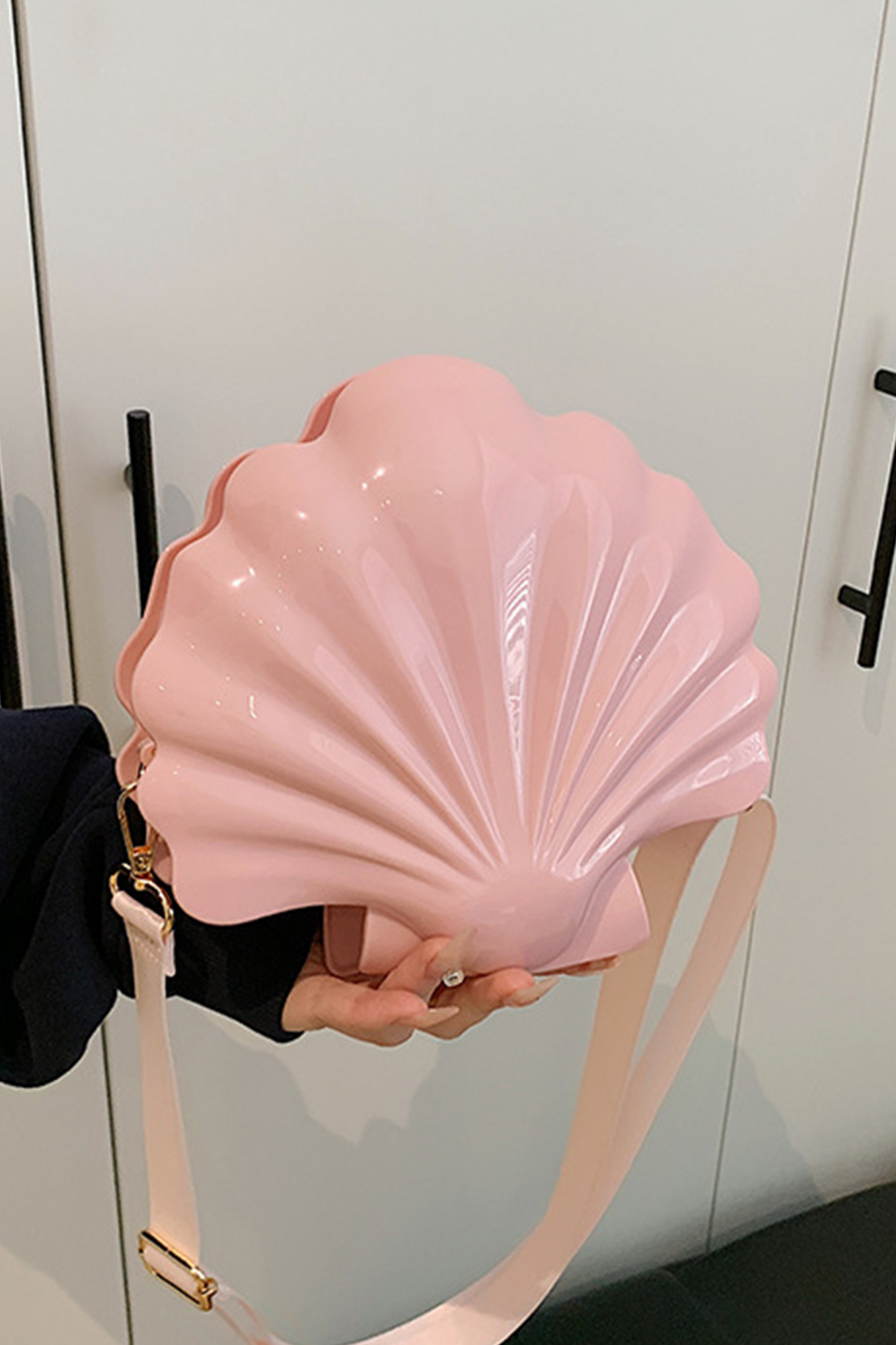 Seashell Shaped Satchel Bag