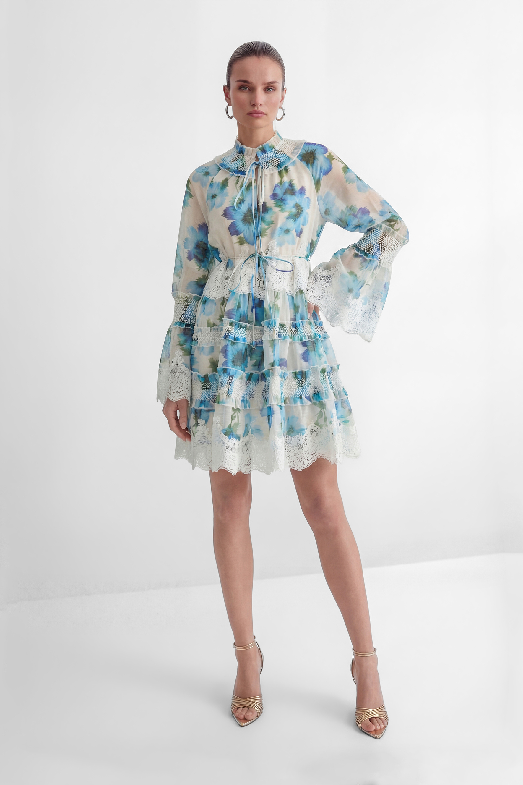 Exceptionally Pristine Blue Floral Print Lace Trim Mini Dress