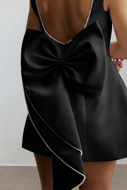 Cecila Bowknot Pearl Backless Mini Dress