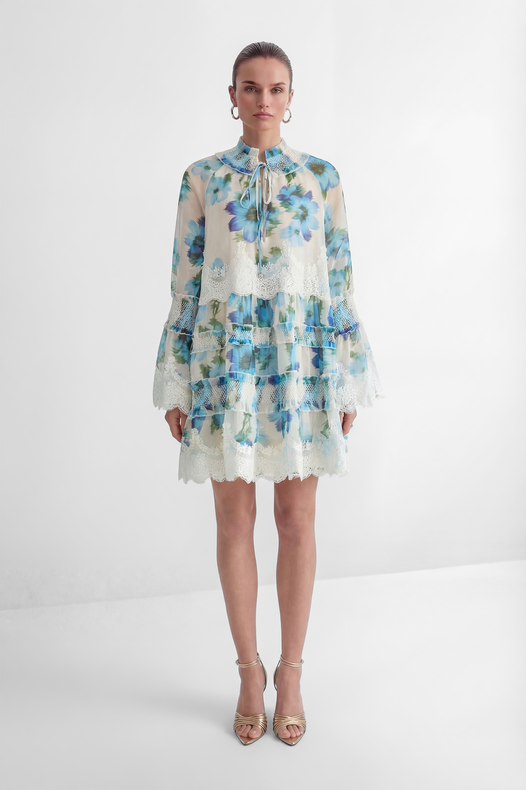 Exceptionally Pristine Blue Floral Print Lace Trim Mini Dress