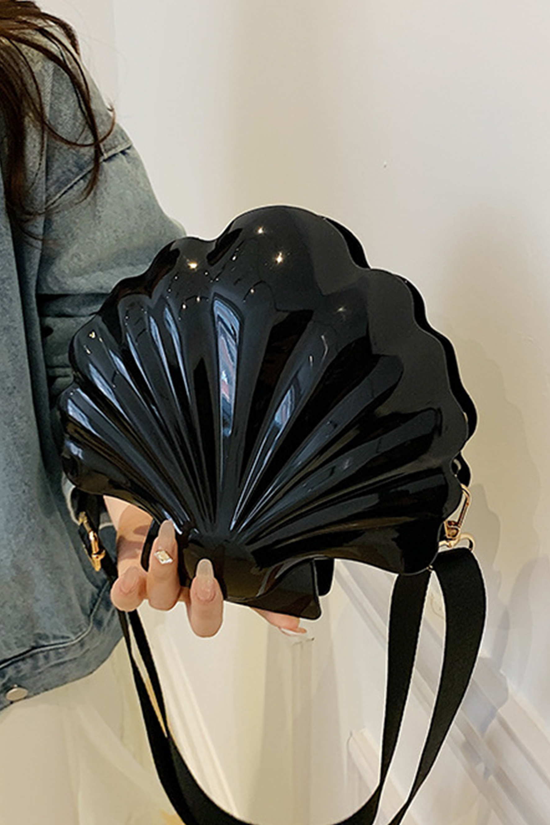 Seashell Shaped Satchel Bag