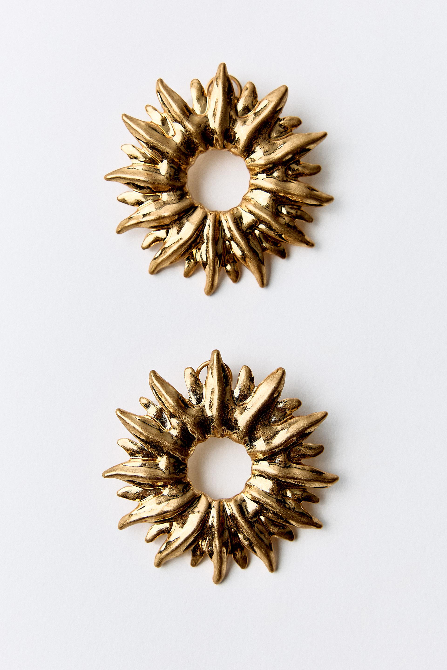 Hollow Sunburst Earrings
