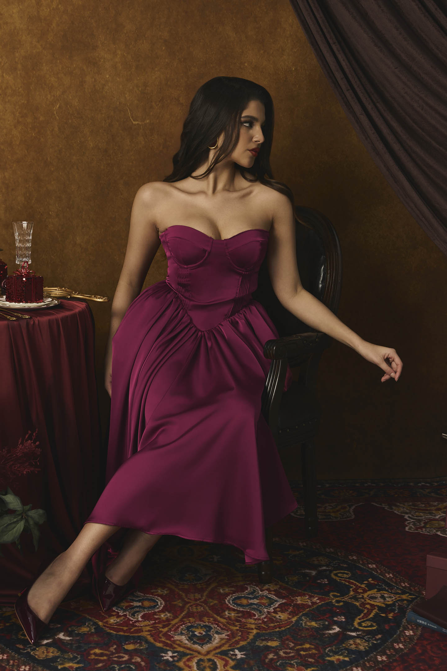 Roxanne Strapless Sweetheart Midi Dress