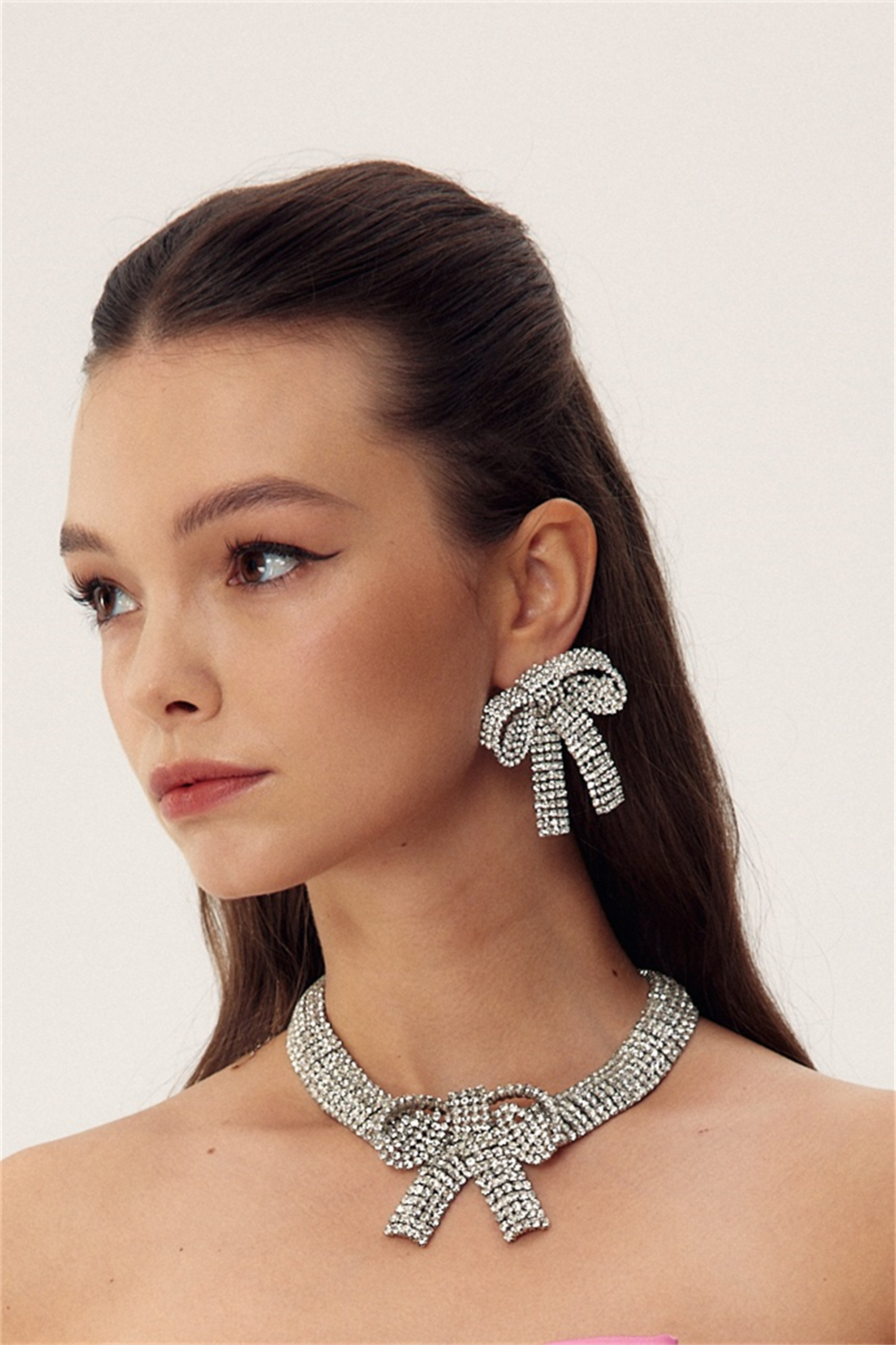 Crystal Embellished Bowknot Necklace-Sunfere