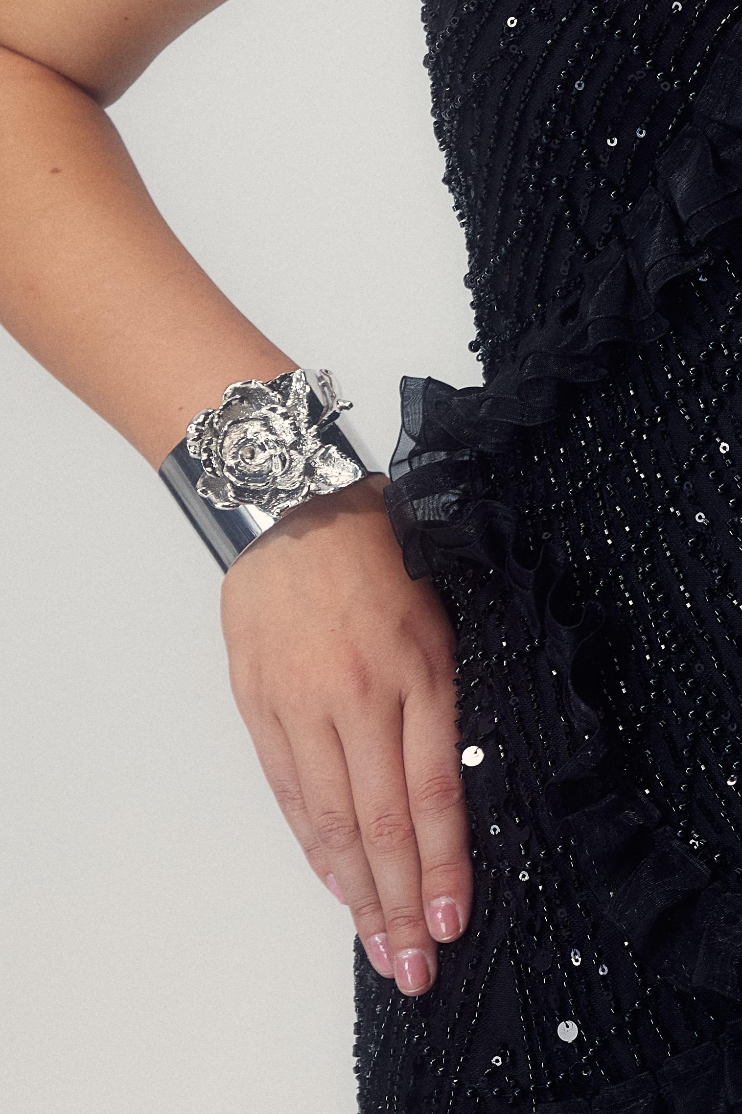 3D Flower Cuff Bracelet-Sunfere
