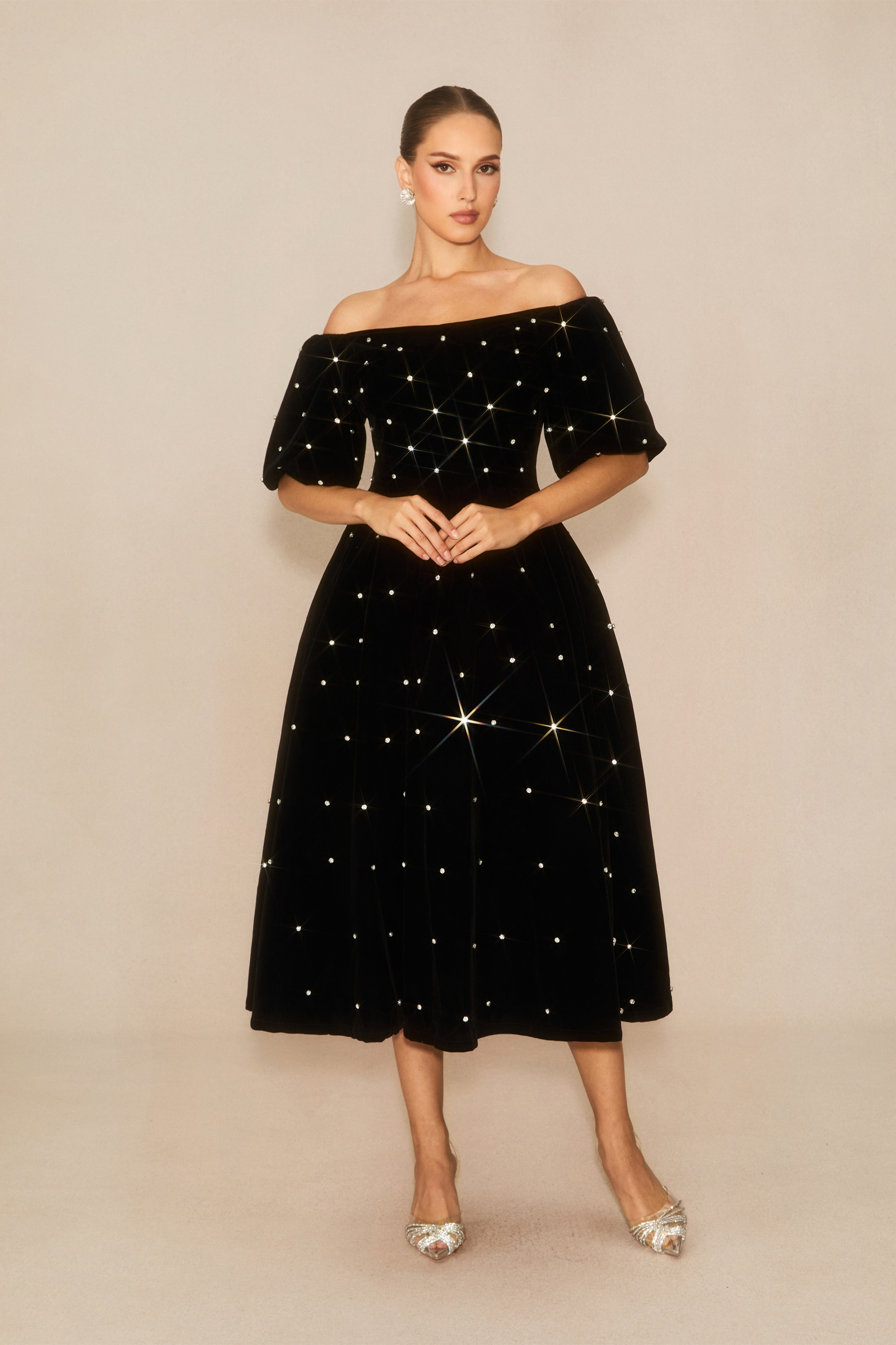 Marvelous Radiance Black Off Shoulder Velvet Midi Dress – sunfere