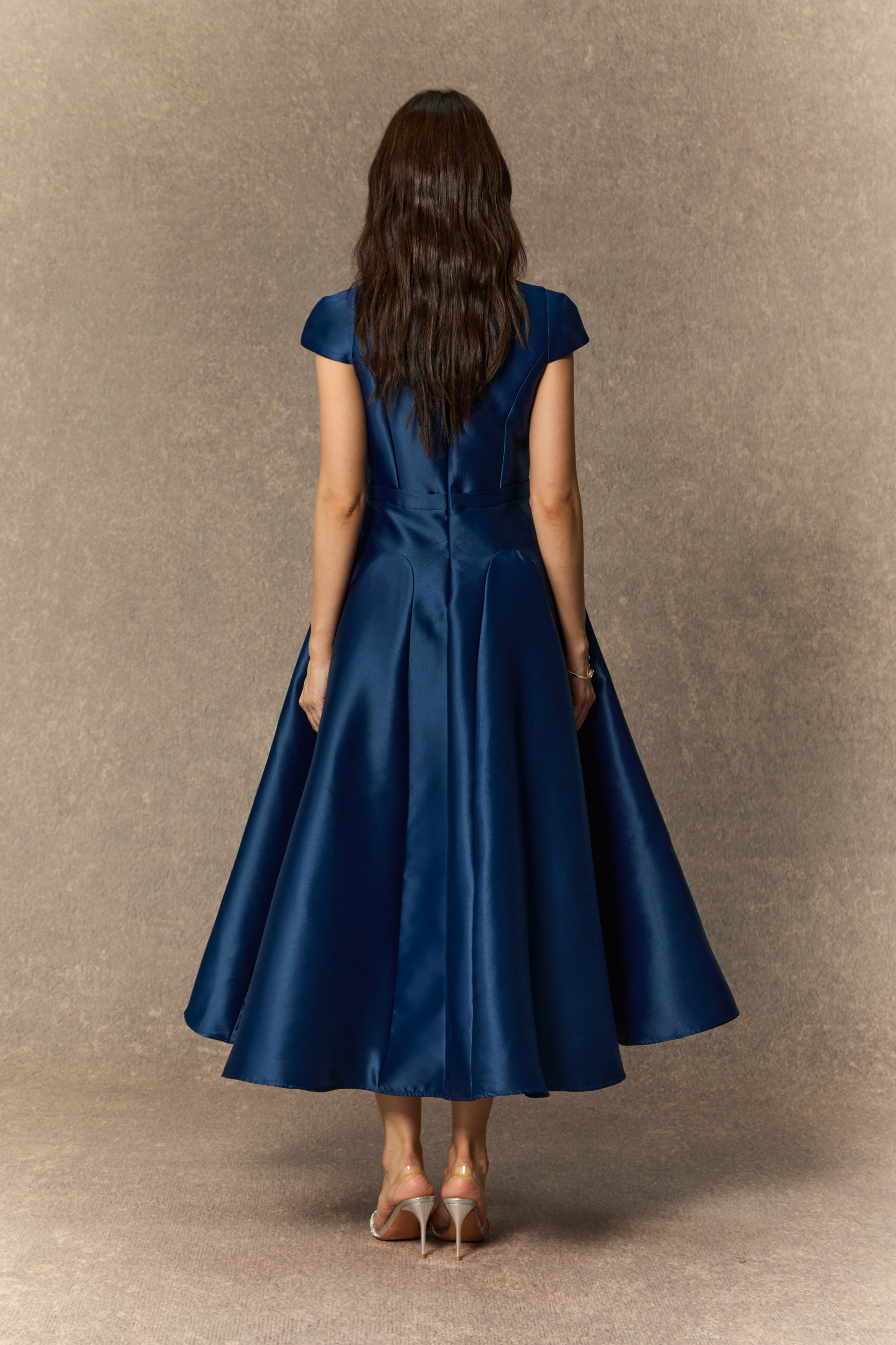 Lavish Looks Blue Cap Sleeve Notch V‑Neck Midi Dress