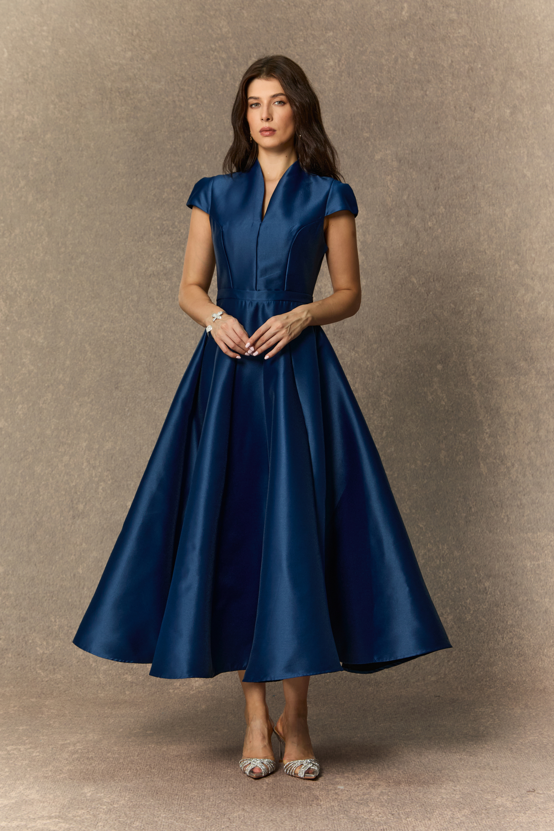 Lavish Looks Blue Cap Sleeve Notch V‑Neck Midi Dress