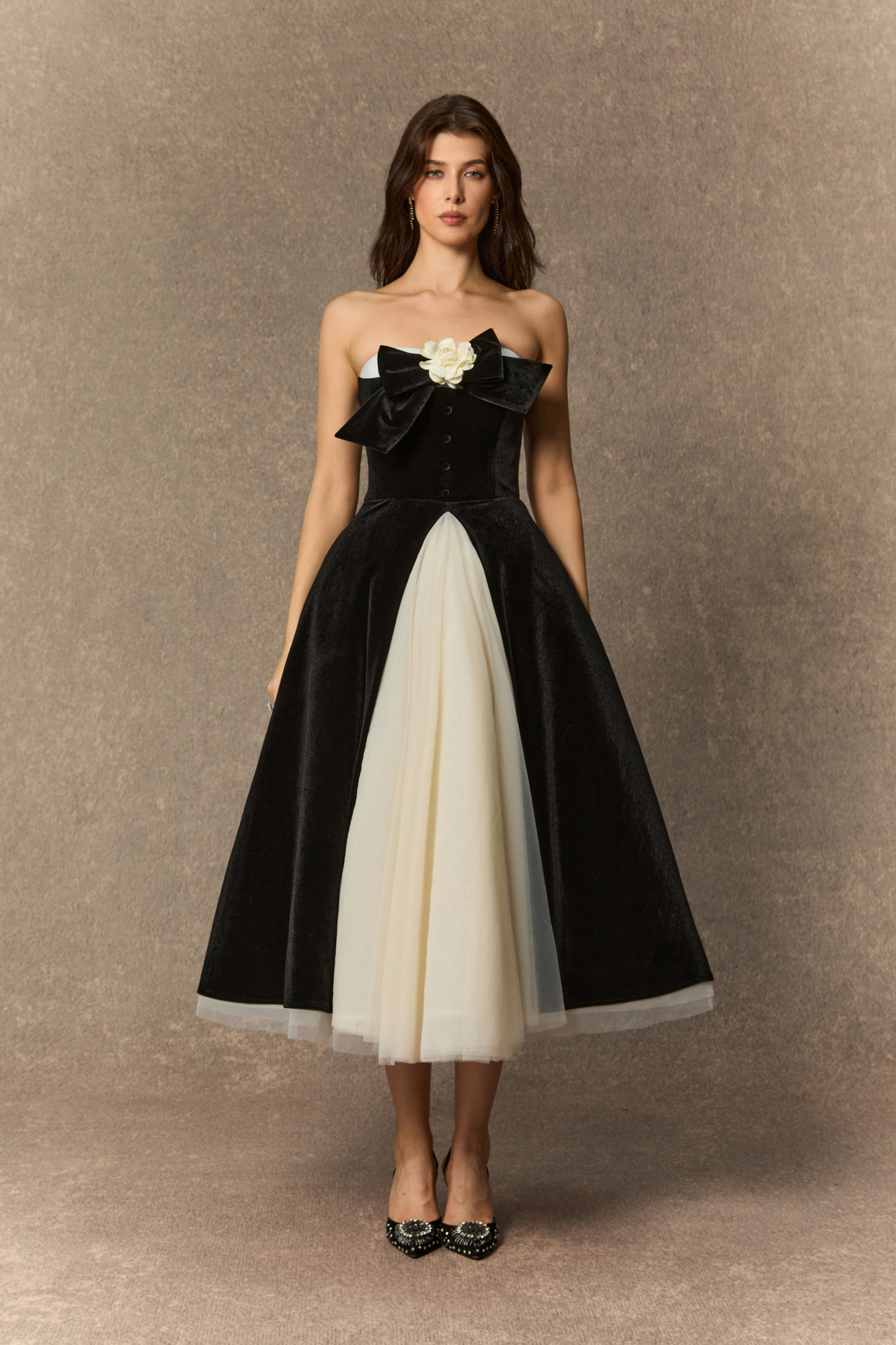 sunfere Φανταστικό Φαινόμενο Μαύρο Βελούδινο Φόρεμα Μίντι με Αντίθεση Σατέν Ριγέ