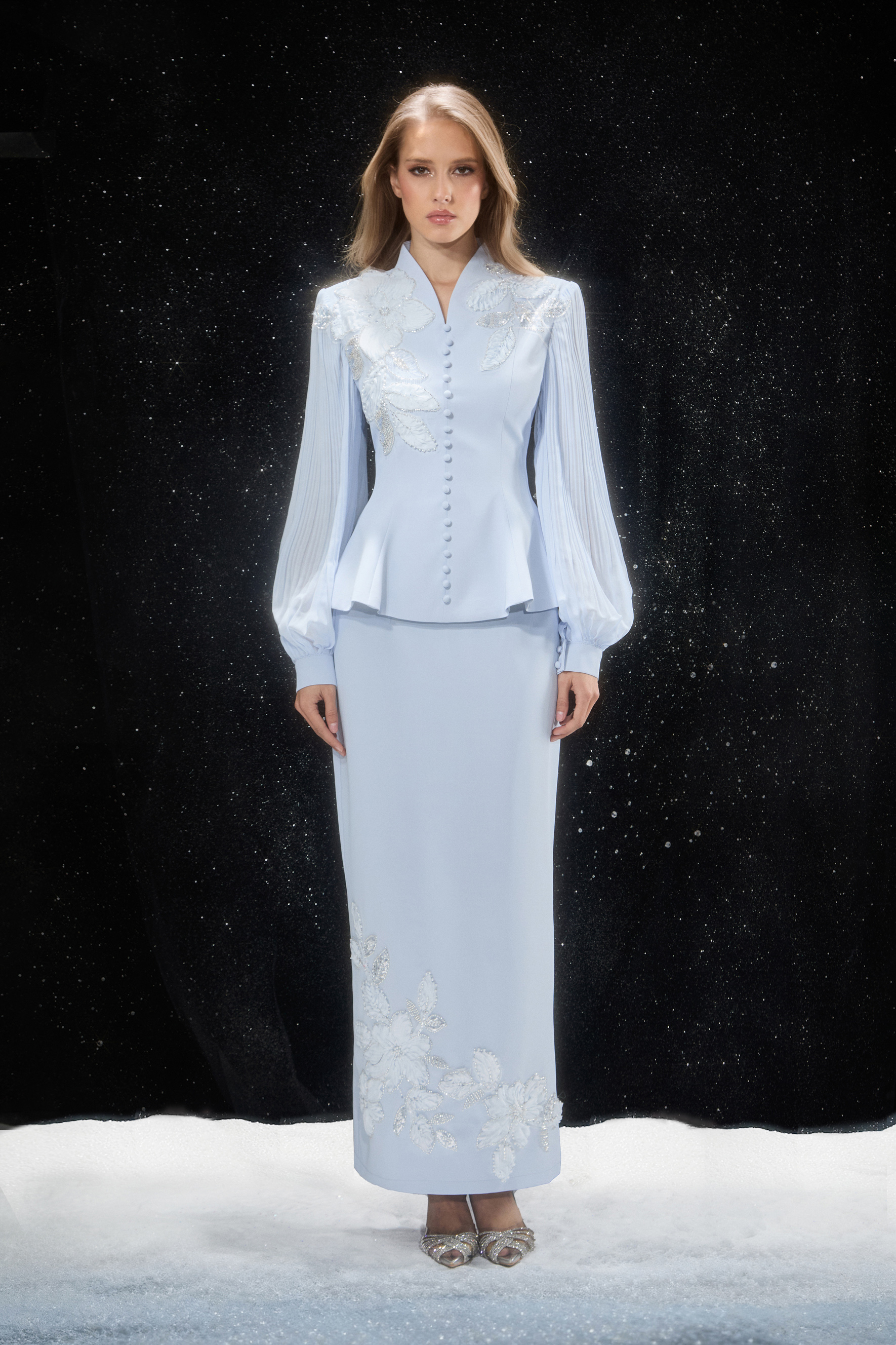 Confident Sensation Blue Floral Embroidery Pleated Sleeve Skirt Set