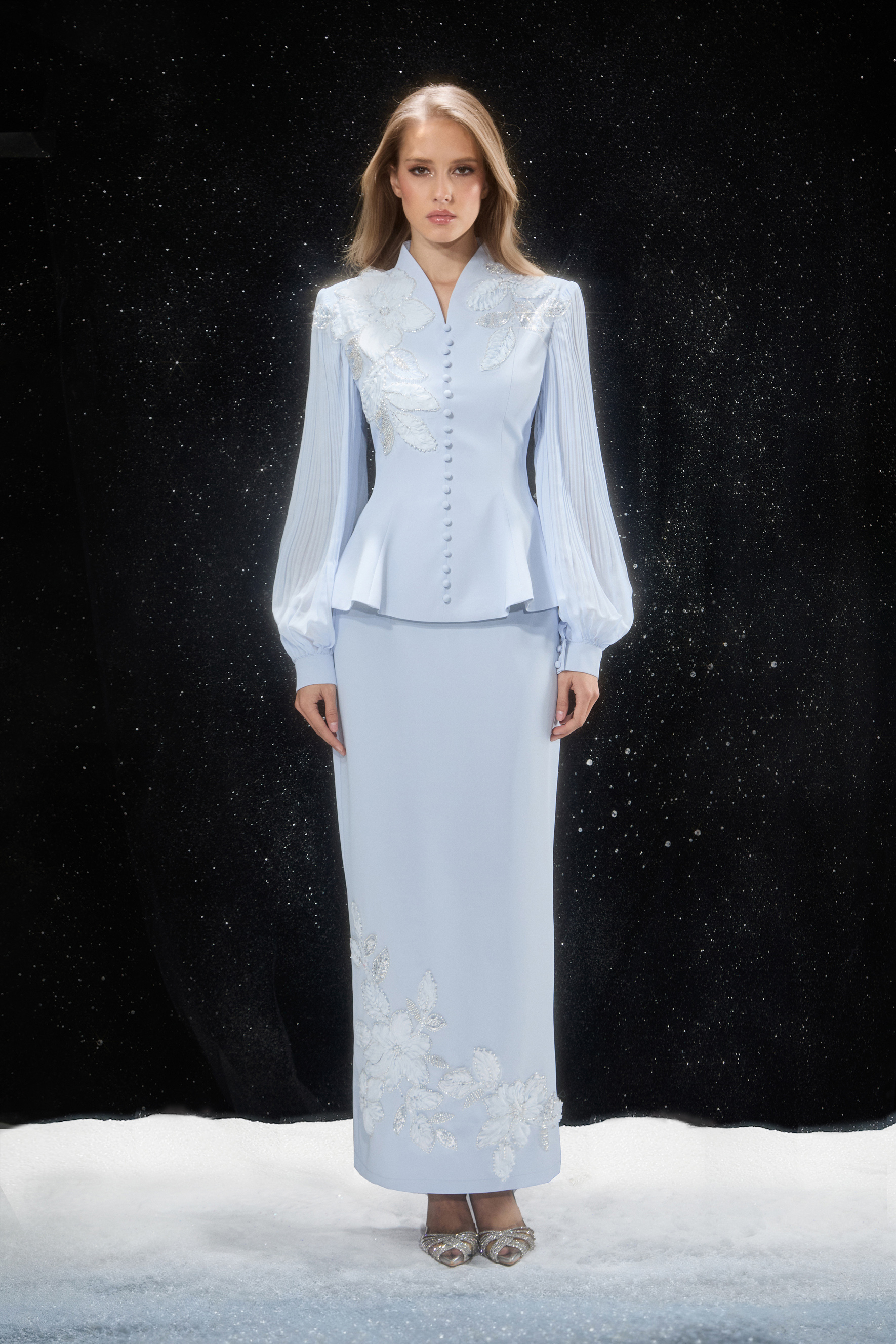 Confident Sensation Blue Floral Embroidery Pleated Sleeve Skirt Set