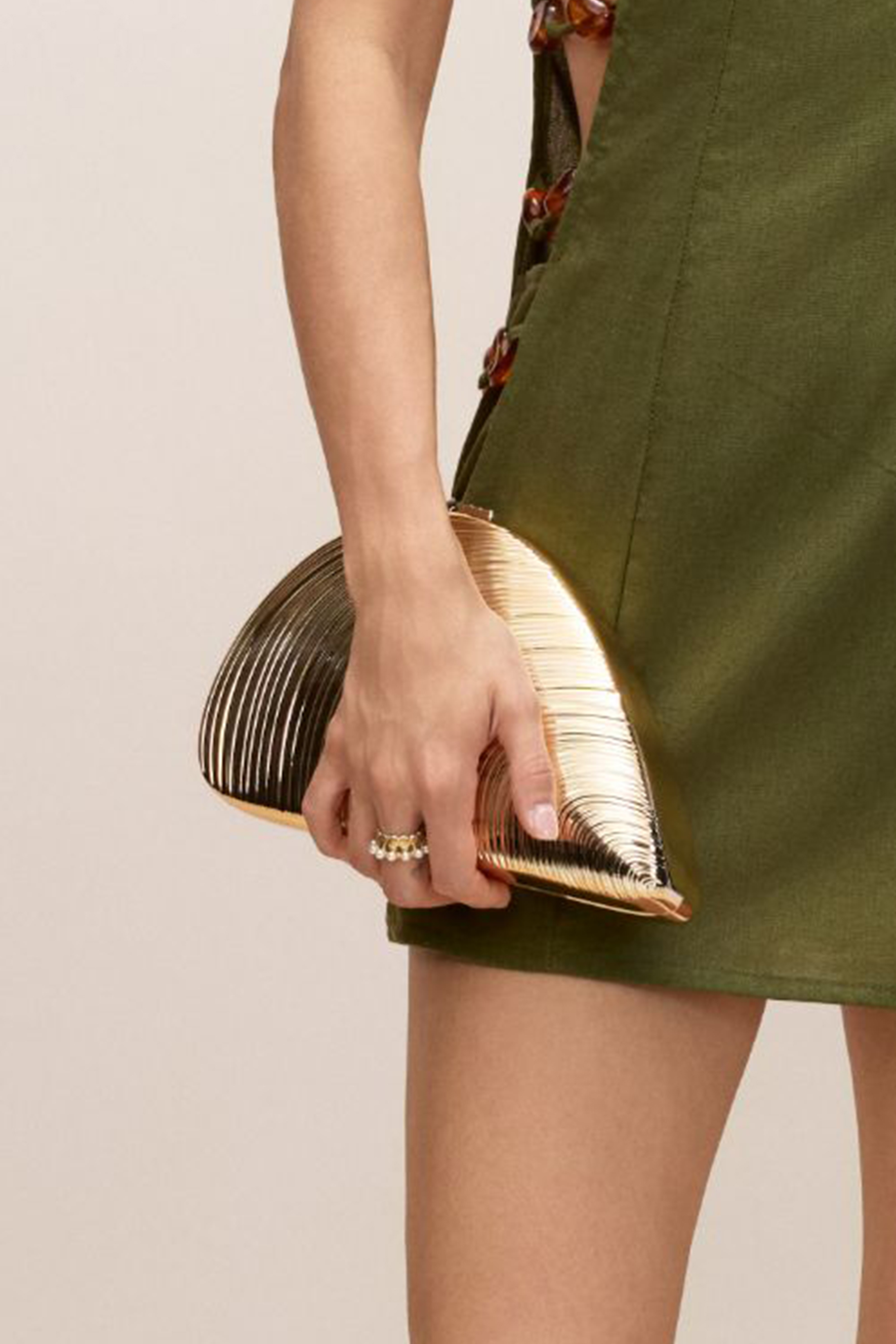 Metal Shell Shapped Clutch