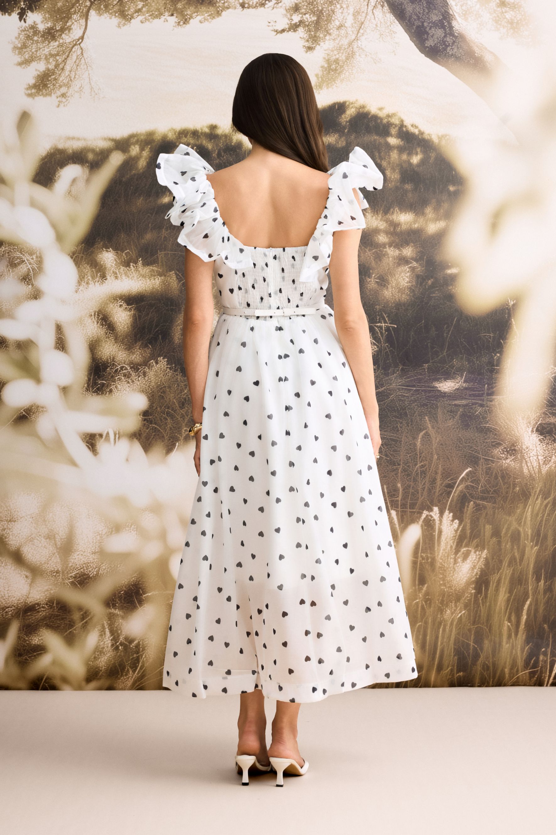 【AAKE】VERTICAL FRILL MIDI SK Kelsey Heart Print Ruffle Sleeve Midi Dress – sunfere