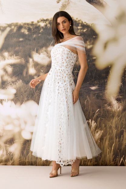 Martina Off Shoulder Lace Embroidery Maxi Dress