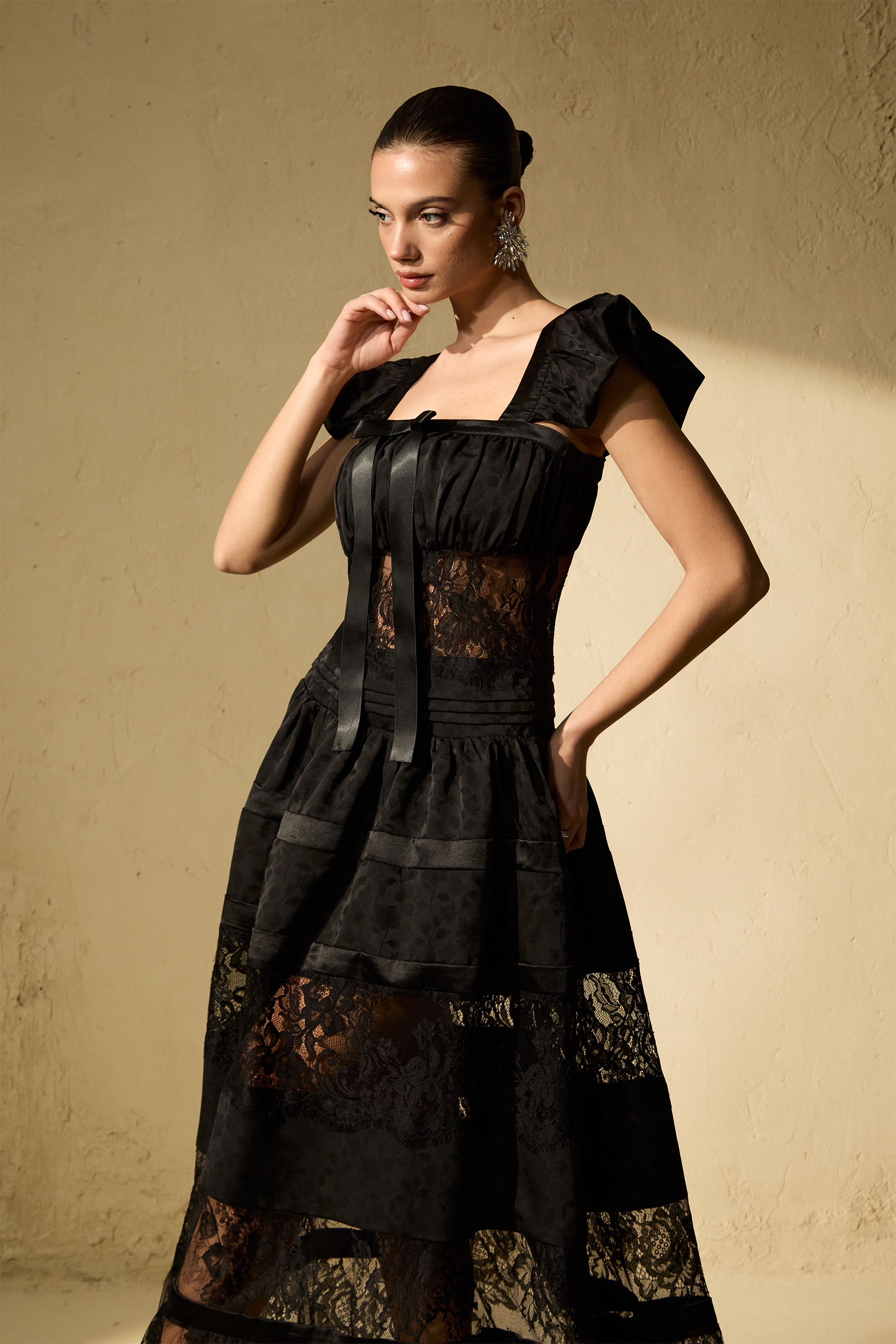 Luxury Mystical Black Puff Seeve Lace Panel Maxi Dress