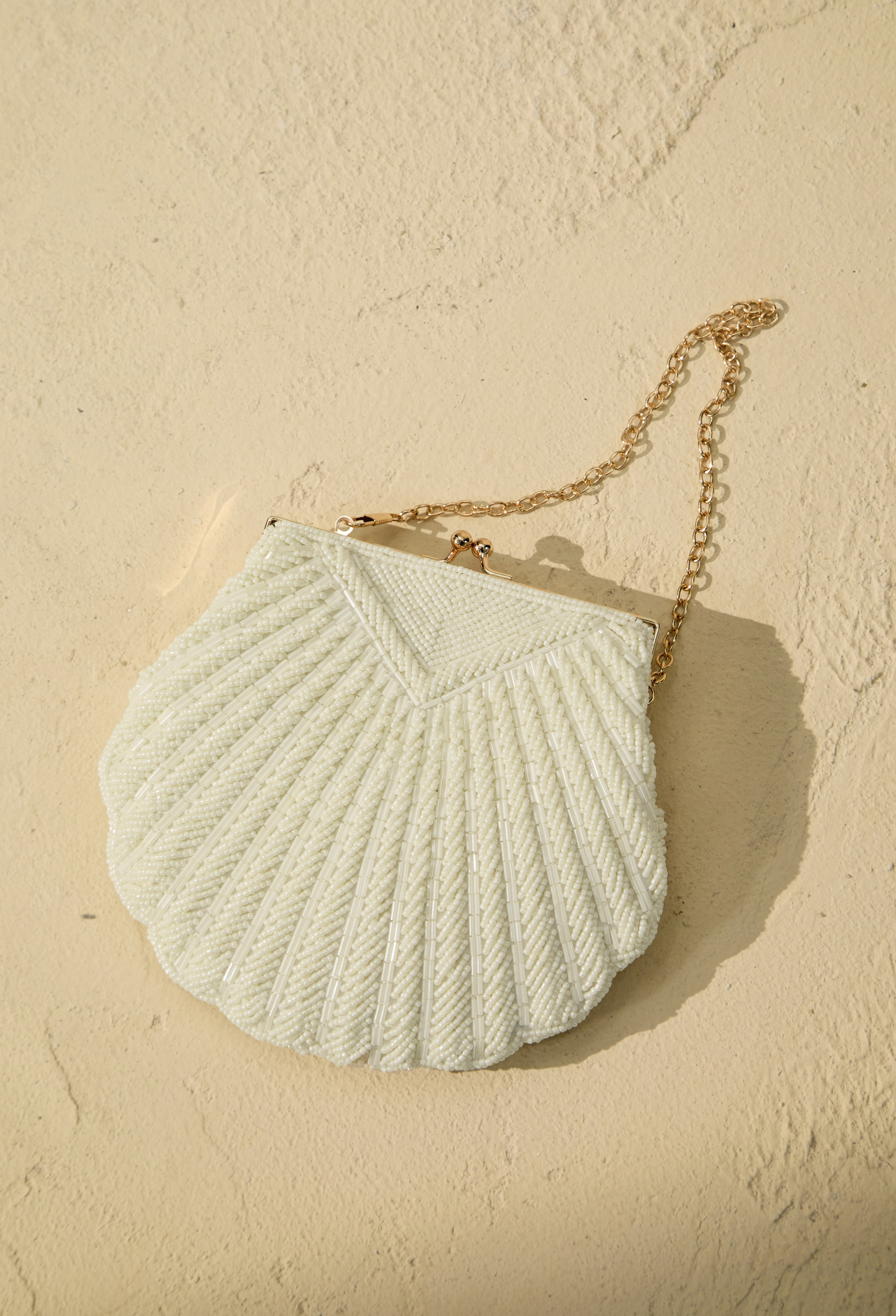 Woven Pearl Embellished Seashell Handbag