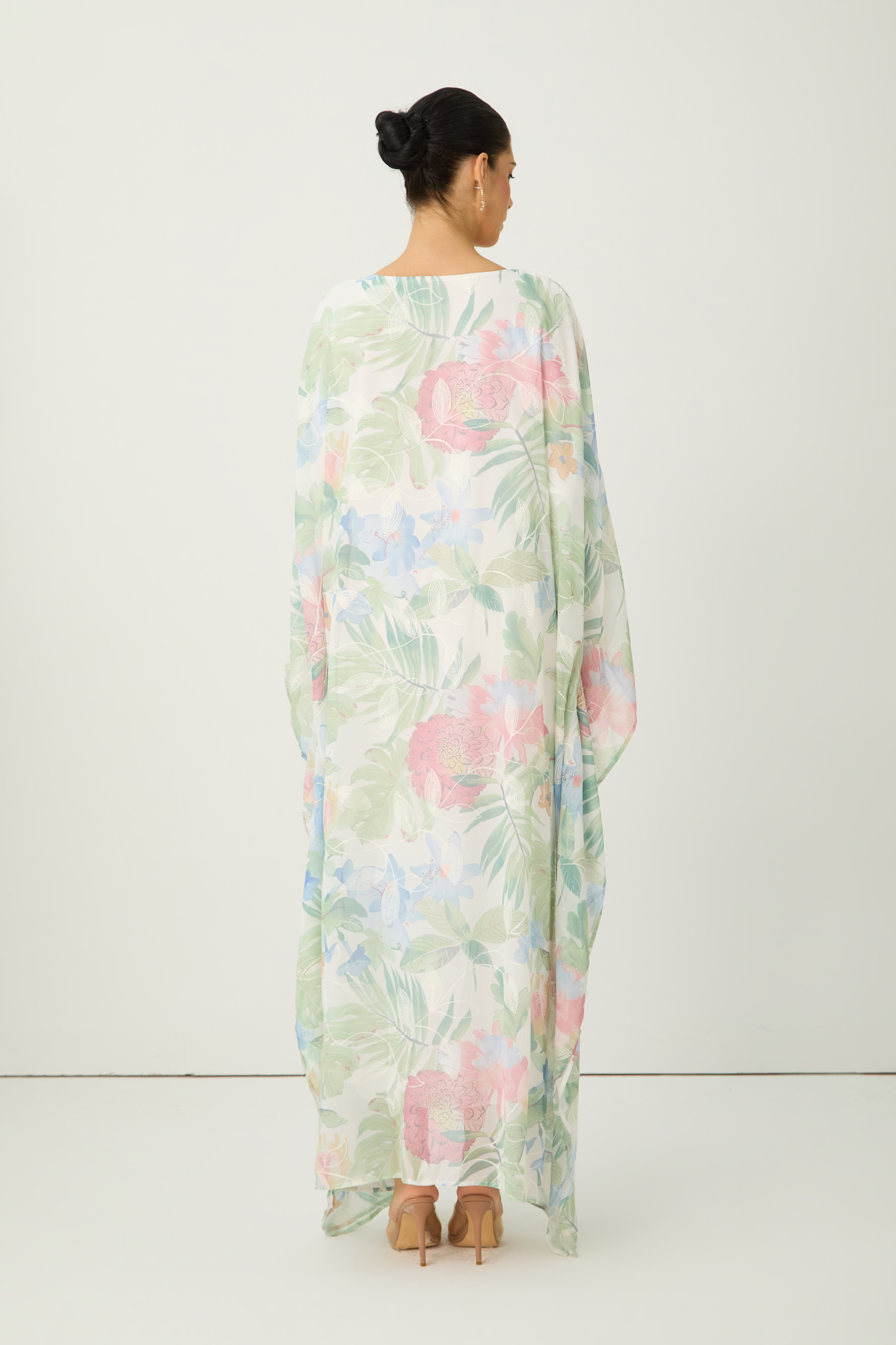Impressive Flirt Multi Floral Print Round Neck Maxi Kaftan