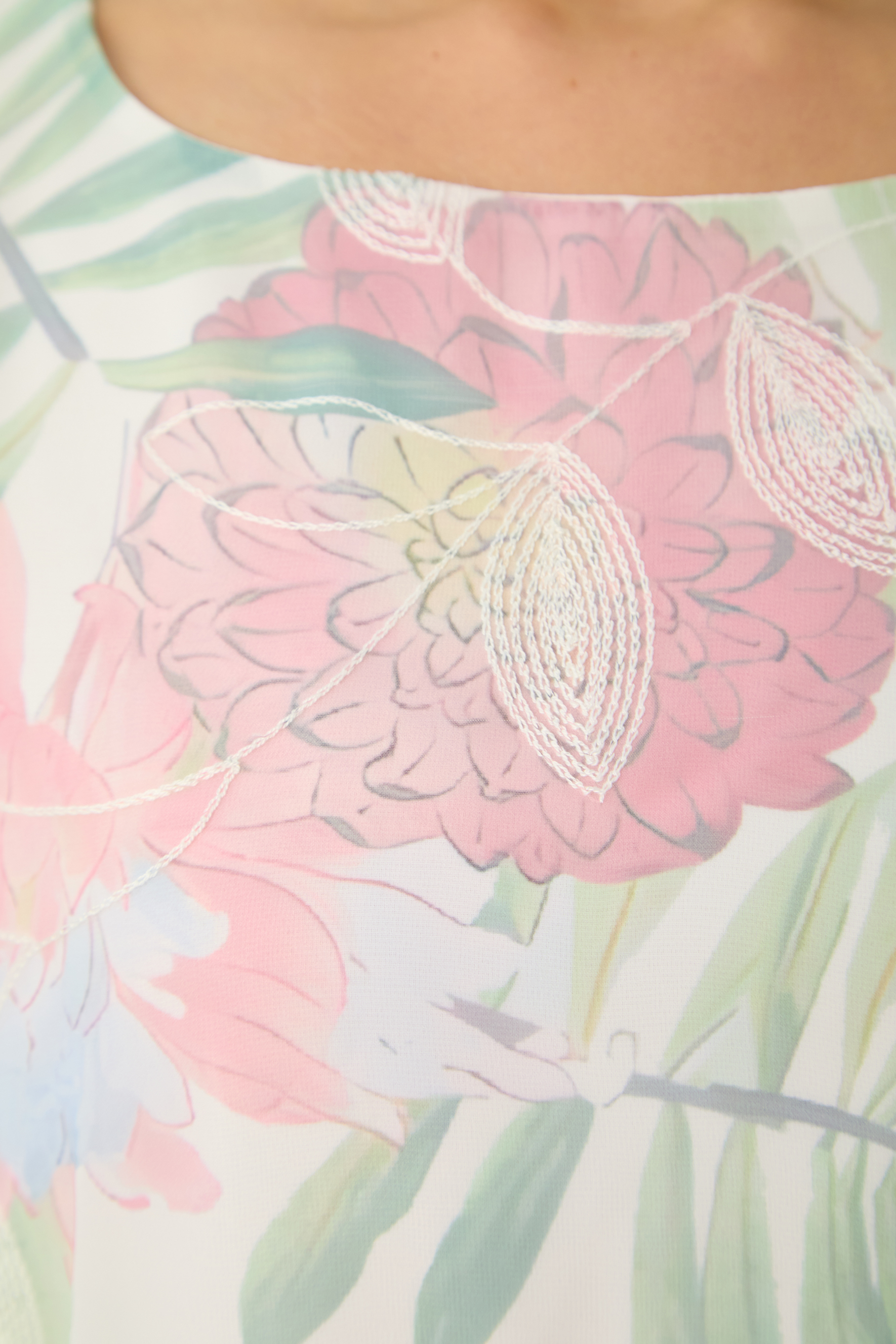 Impressive Flirt Multi Floral Print Round Neck Maxi Kaftan