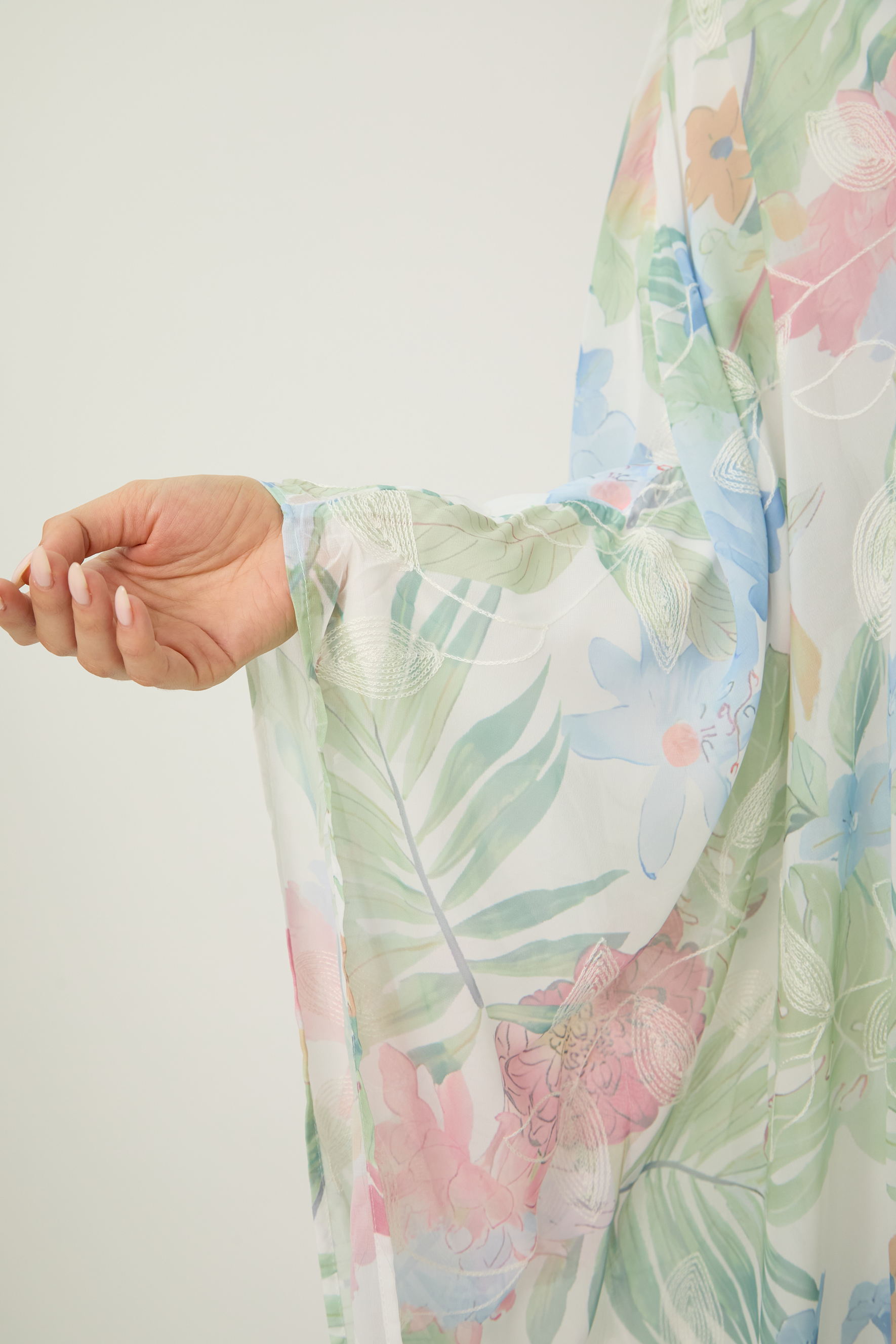 Impressive Flirt Multi Floral Print Round Neck Maxi Kaftan